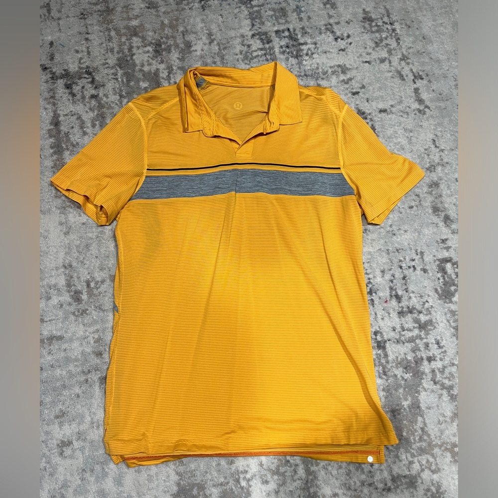 Men’s lululemon golf tee large